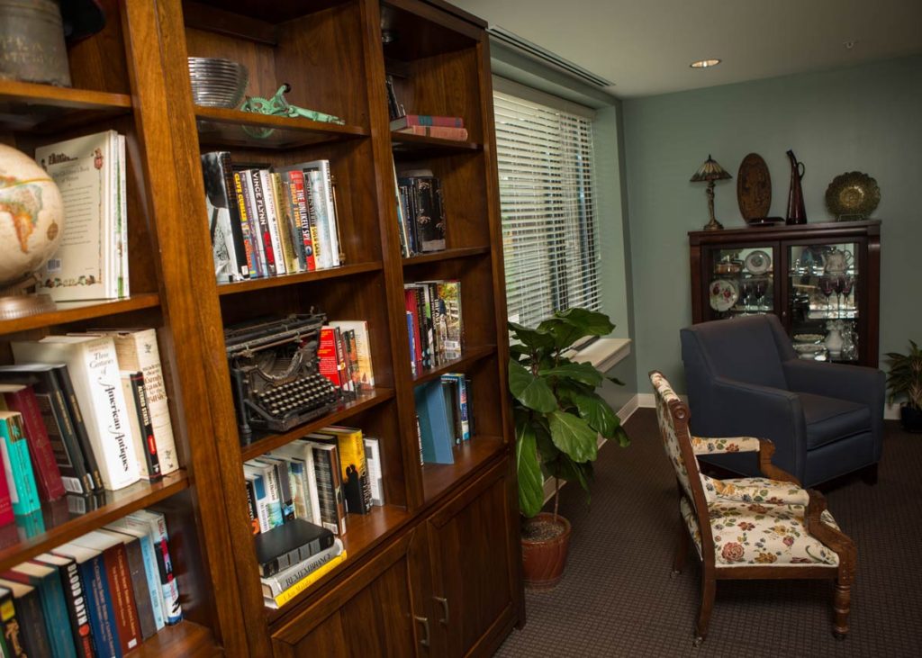 img-house-holds-of-bethany-long-term-senior-care-3